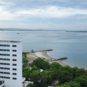Hermosos Frente A La Playa Piso 11 Y 14 Cartagena